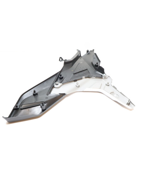 Honda NC750X, sidokåpa höger