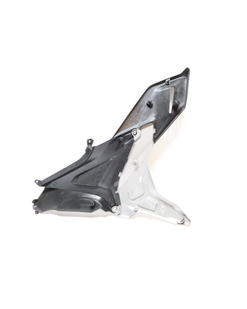 Honda NC750X, sidokåpa vänster 2