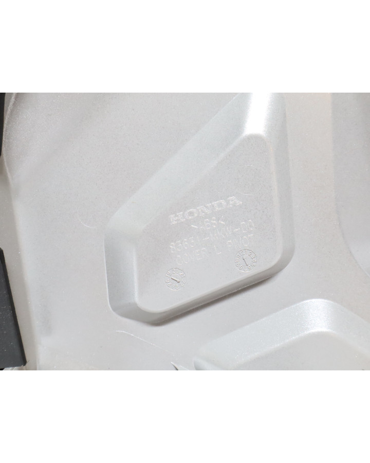 Honda NC750X, sidokåpa vänster