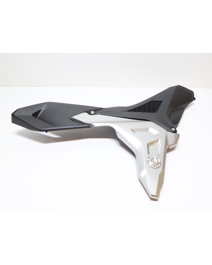 Honda NC750X, sidokåpa vänster