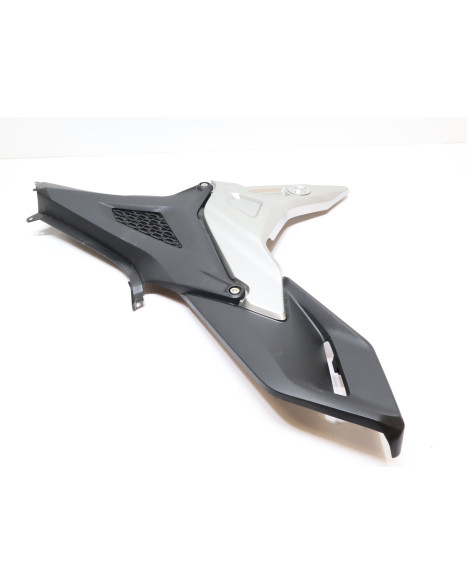 Honda NC750X, sidokåpa vänster