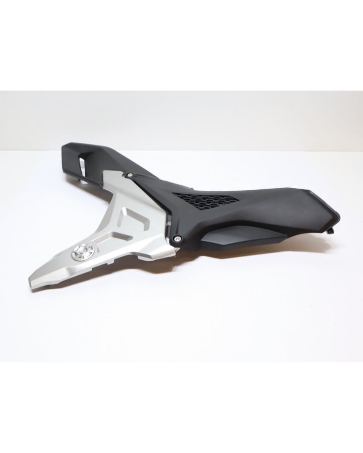 Honda NC750X, sidokåpa vänster