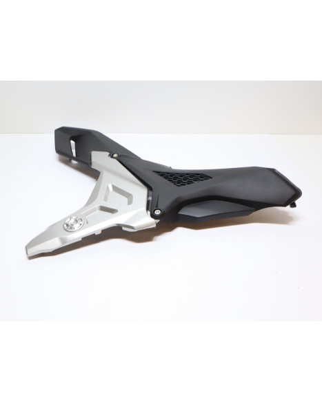 Honda NC750X, sidokåpa vänster