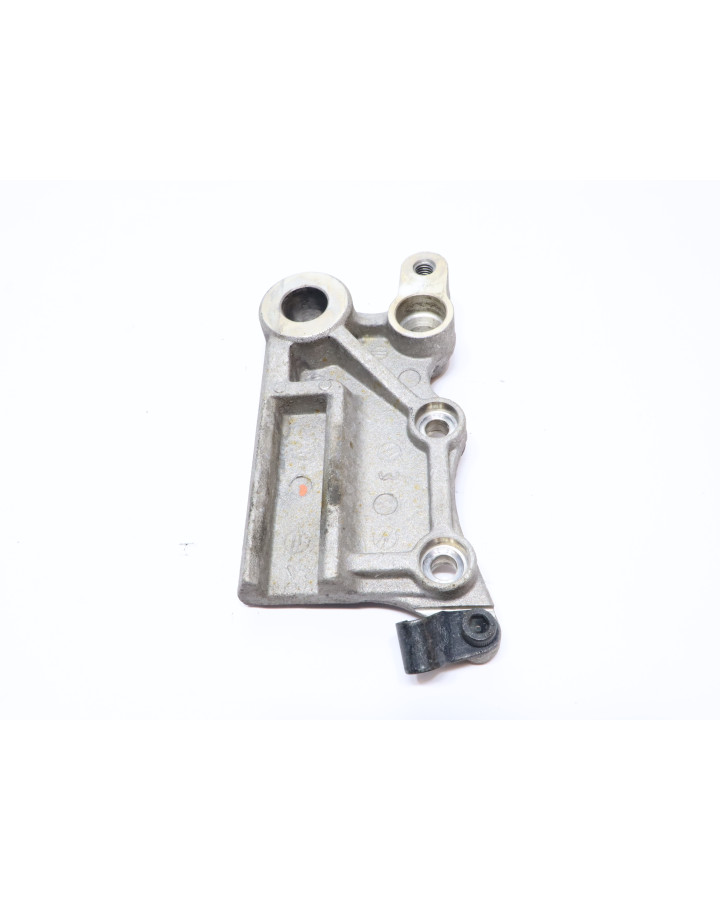 Kawasaki Ninja 125, bromsokshållare bak