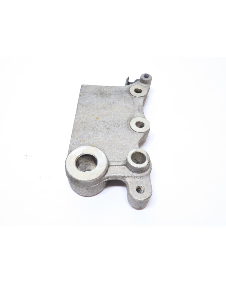 Kawasaki Ninja 125, bromsokshållare bak