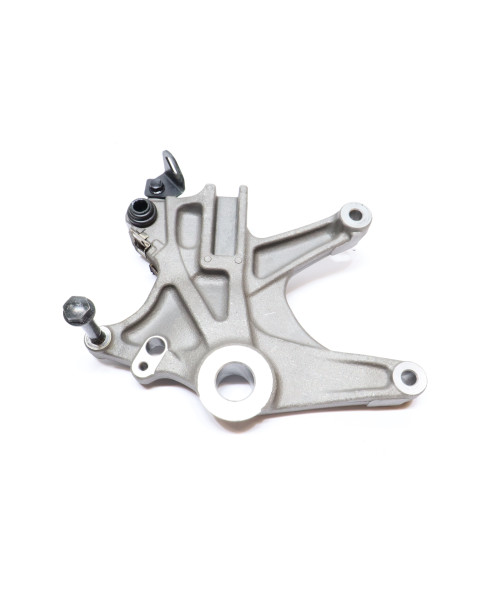 Honda NC750X, bromsokshållare bak 2