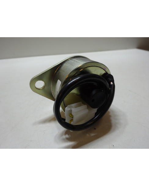 Suzuki VL 1500, solenoid för dekompression 2