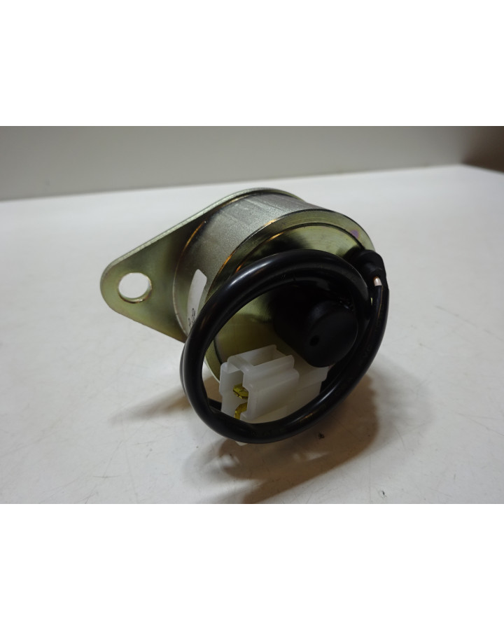 Suzuki VL 1500, solenoid för dekompression