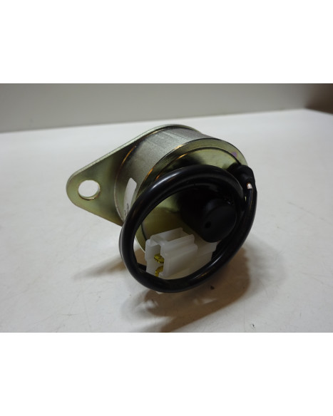 Suzuki VL 1500, solenoid för dekompression