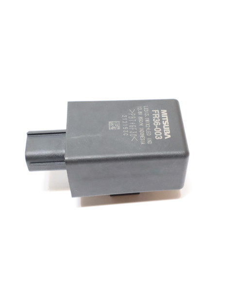 Honda NC750X, blinkersrelä