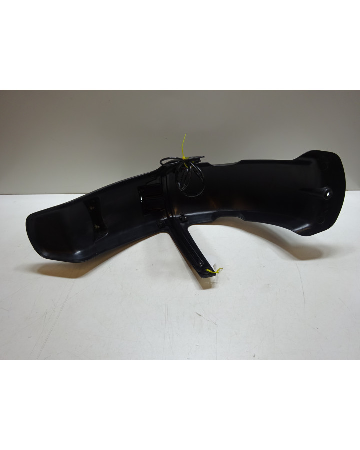 NIU UQi GT, stänkskärm med nummerplåtsbelysning