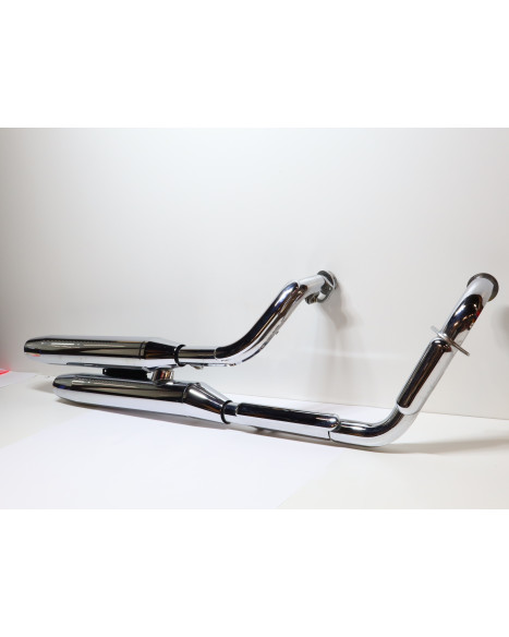 Yamaha XV 1600 Wild Star, avgassystem