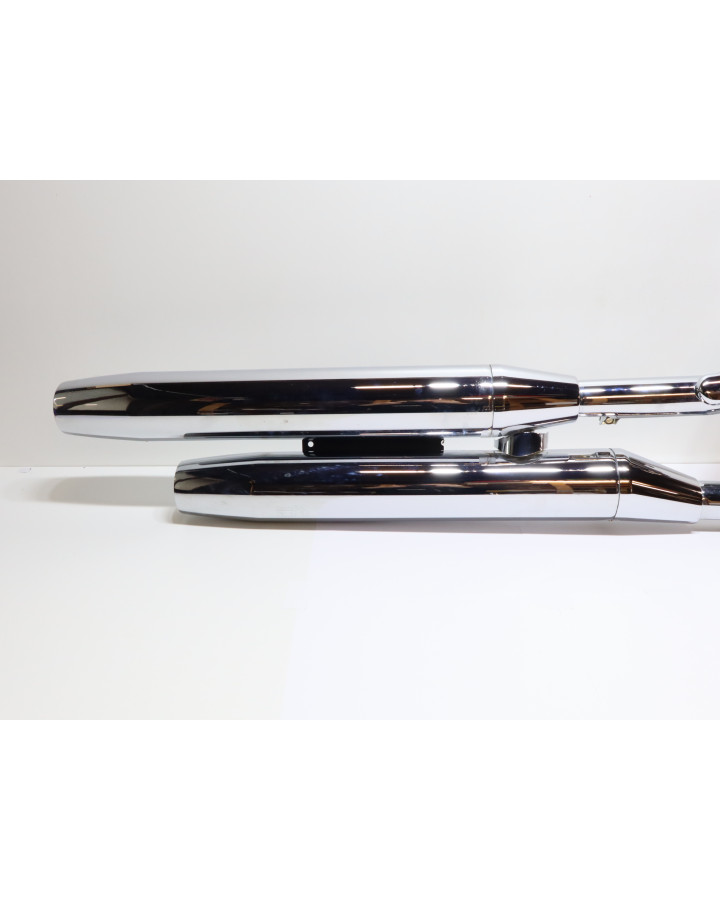 Yamaha XV 1600 Wild Star, avgassystem