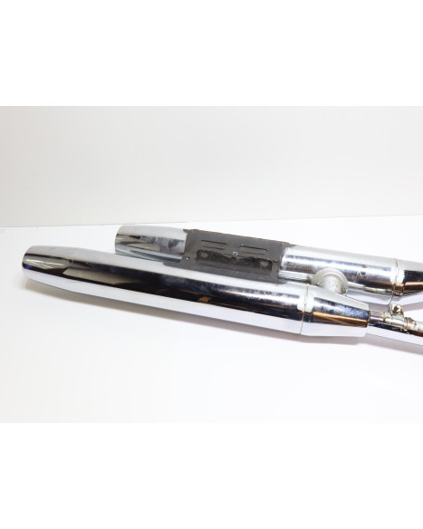 Yamaha XV 1600 Wild Star, avgassystem