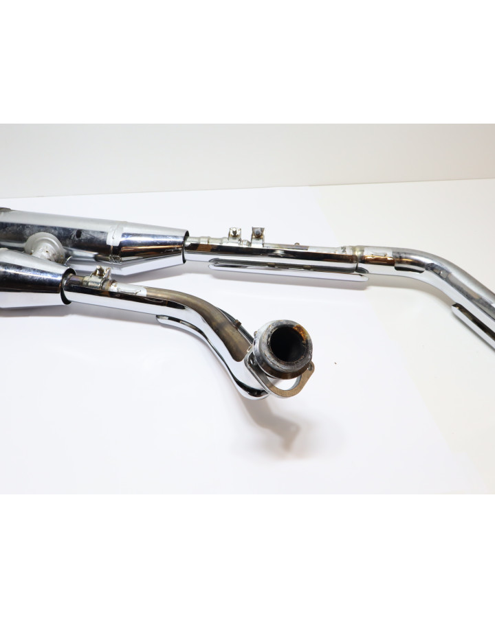 Yamaha XV 1600 Wild Star, avgassystem