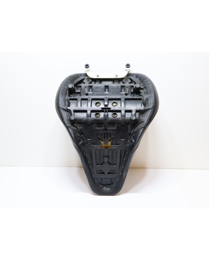 Kawasaki VN1700 Classic, sadel