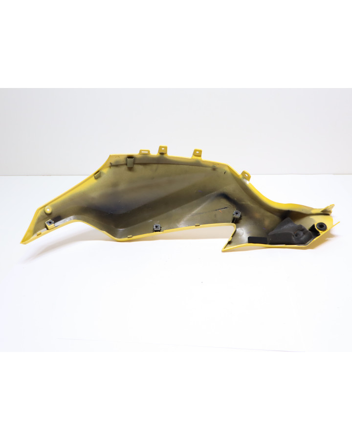 Yamaha MT-07, tankkåpa höger