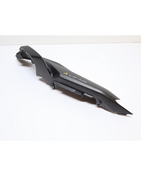 Yamaha MT-07, bakre sidokåpa höger