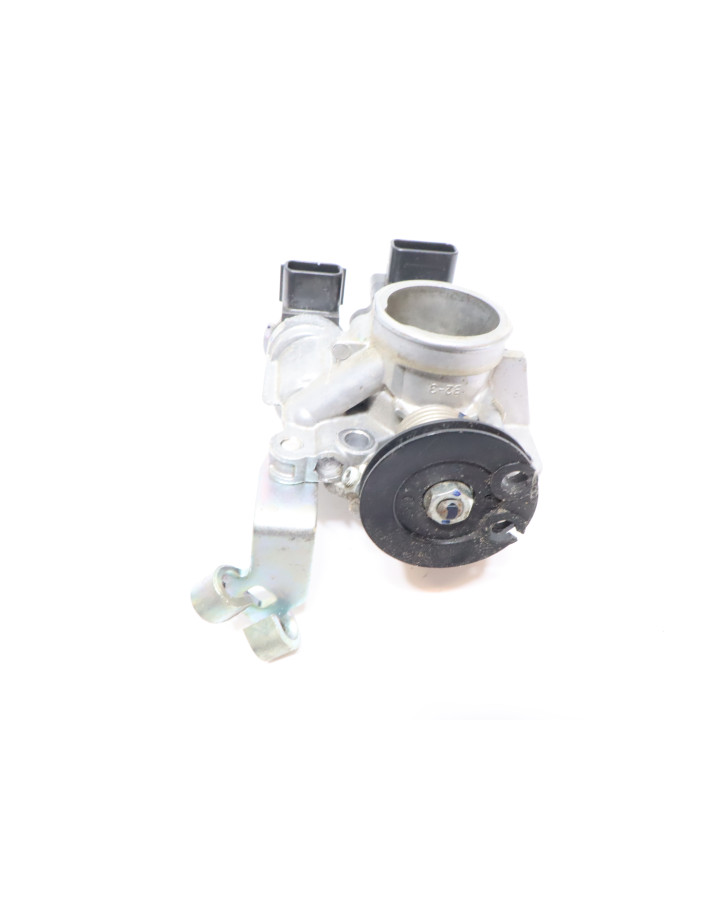 Kawasaki Ninja 125, gasspjäll/insprut