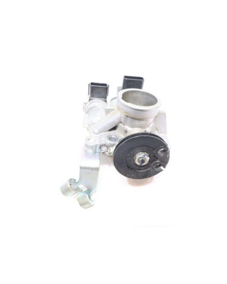 Kawasaki Ninja 125, gasspjäll/insprut