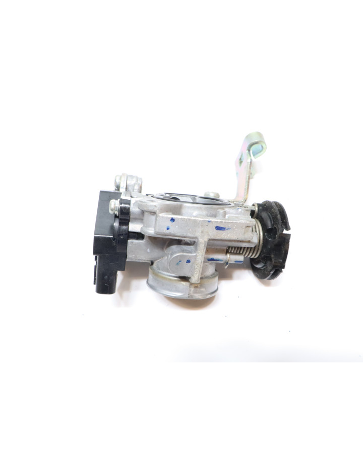 Kawasaki Ninja 125, gasspjäll/insprut