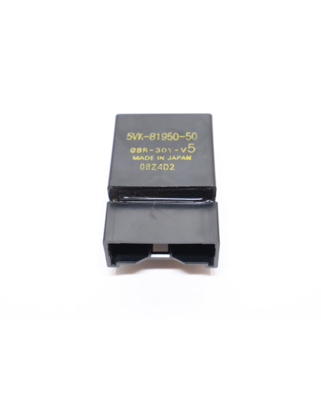 Yamaha MT-07, relä bränslepump