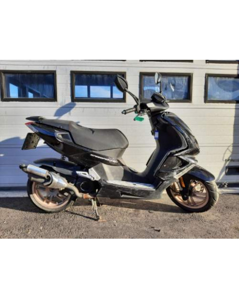 Peugeot Speedfight 4
