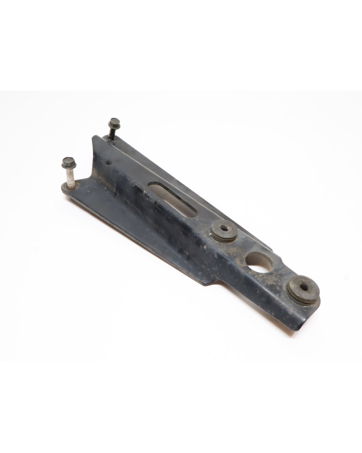 Honda VT750 Shadow, avgasfäste