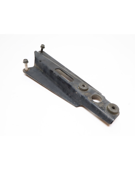 Honda VT750 Shadow, avgasfäste