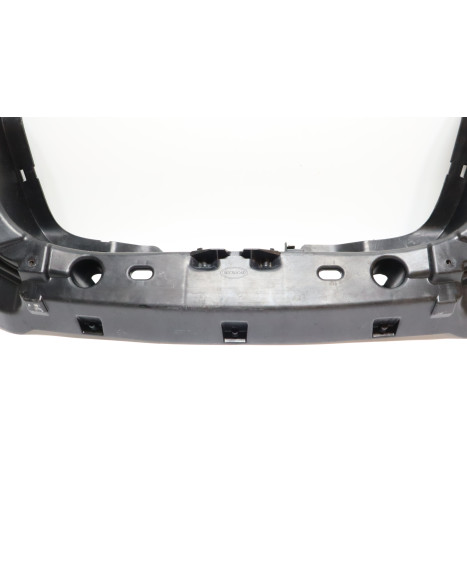 Microcar MGO, huvbalk/lyktfäste