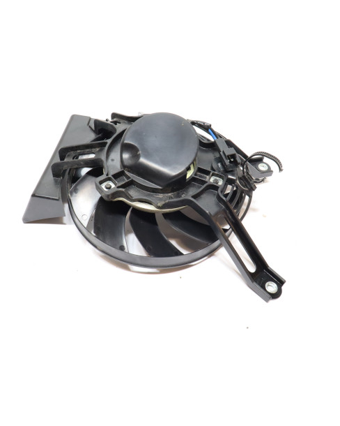 Suzuki GSX-S1000GT, kylarfläkt 2