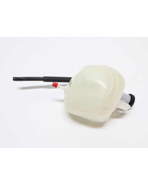 Suzuki GSX-S1000GT, expansionskärl 2