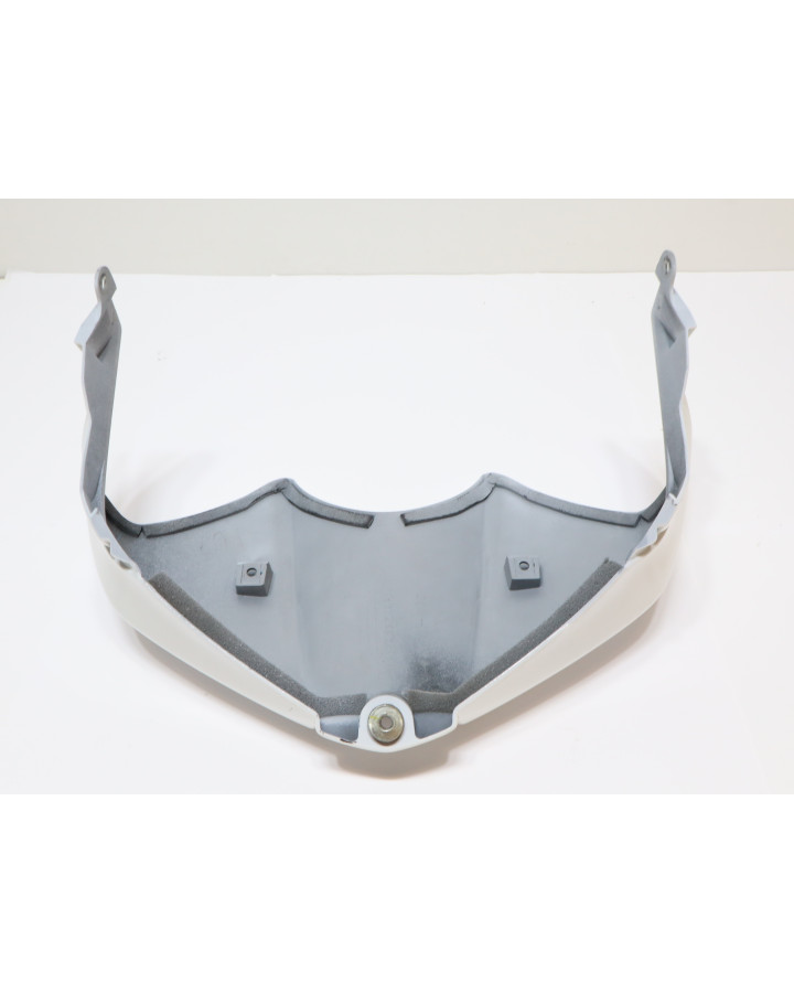 Yamaha YZF-R6, främre tankkåpa