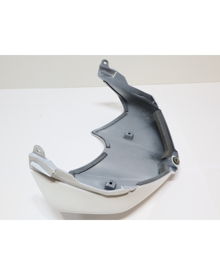 Yamaha YZF-R6, främre tankkåpa