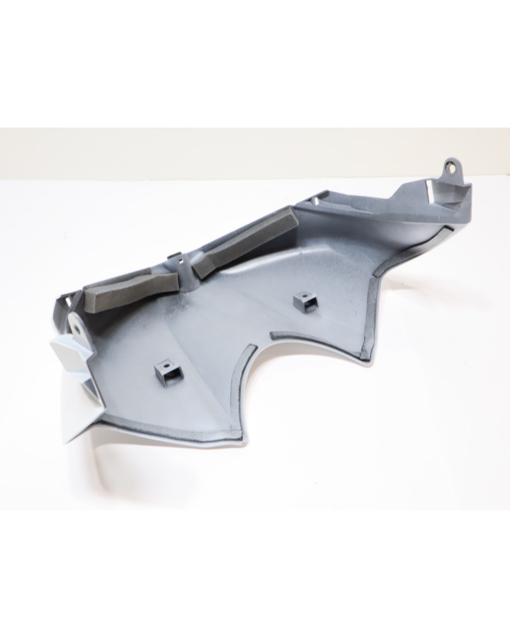 Yamaha YZF-R6, främre tankkåpa