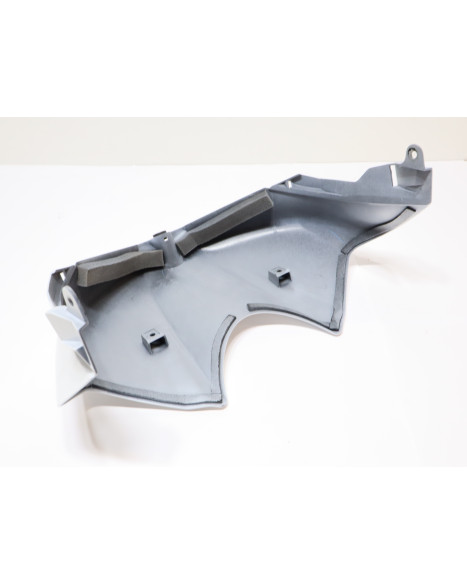 Yamaha YZF-R6, främre tankkåpa