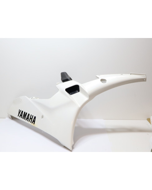 Yamaha YZF-R6, nedre sidokåpa höger 2