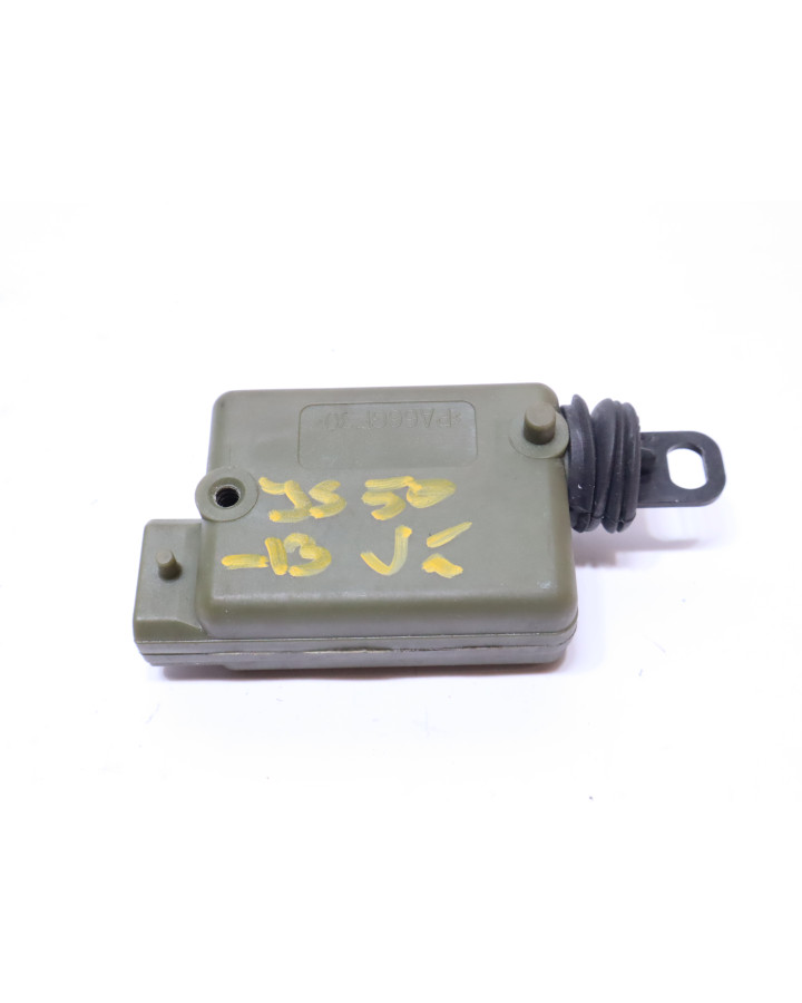 Ligier JS50, centrallåsmotor