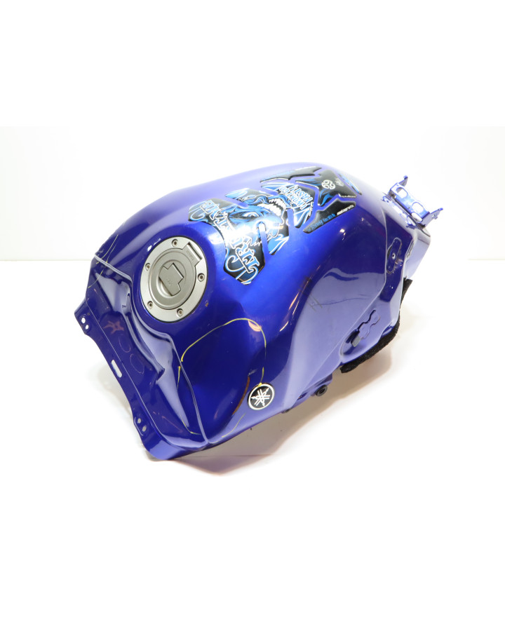 Yamaha YZF-R1, bränsletank