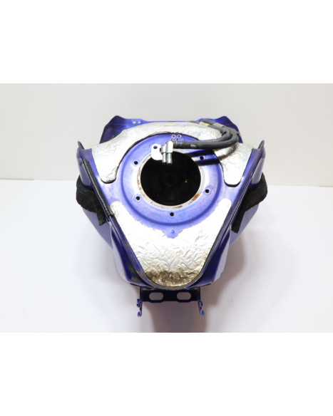 Yamaha YZF-R1, bränsletank