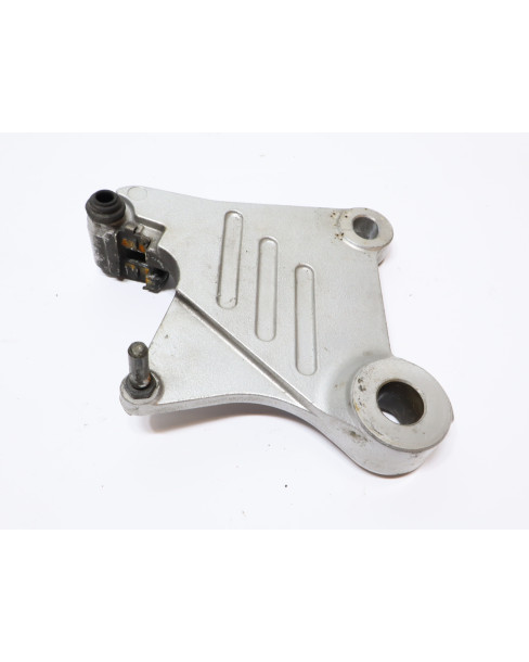 Honda VTX 1800, bromsokshållare bak 2