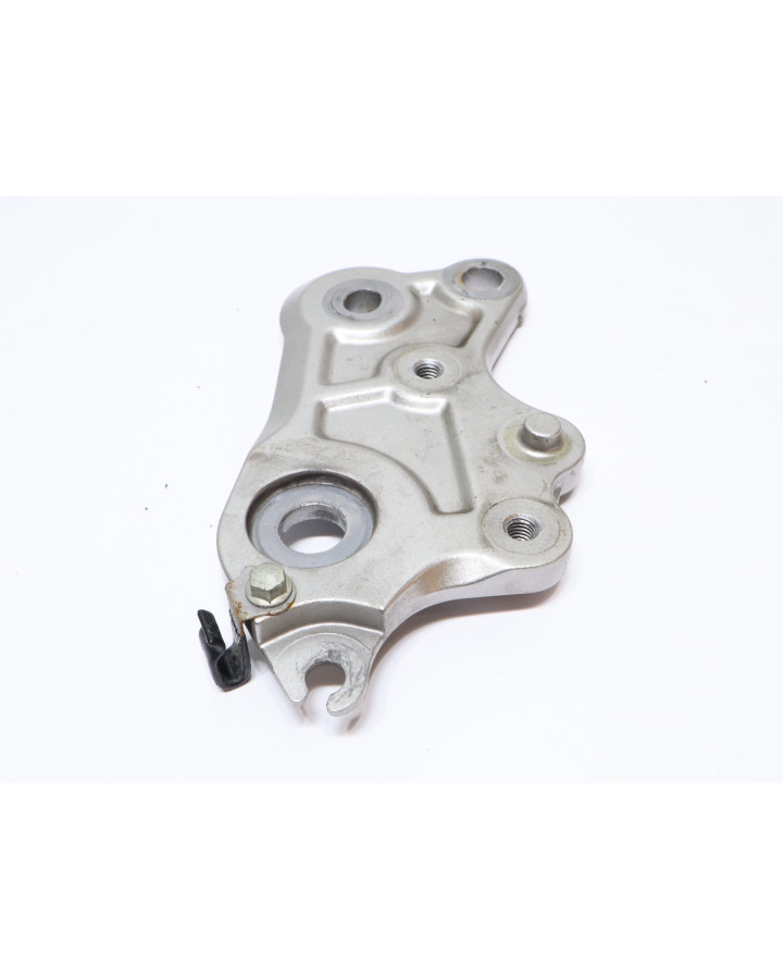 Yamaha MT-07, ramfäste höger