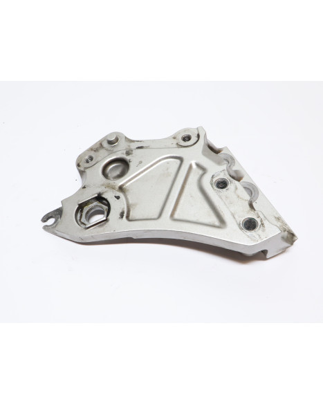 Yamaha MT-07, ramfäste vänster