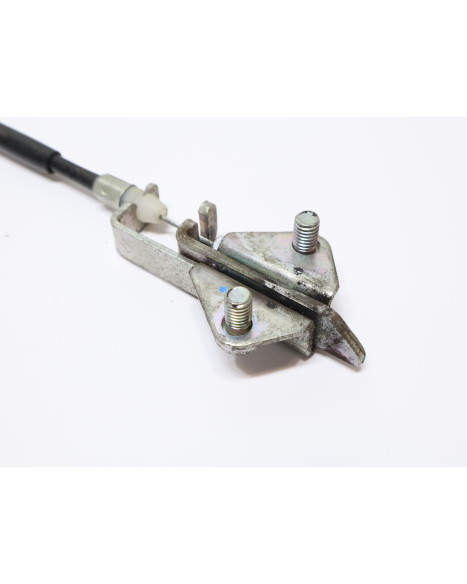 Yamaha MT-07, sadellås med vajer