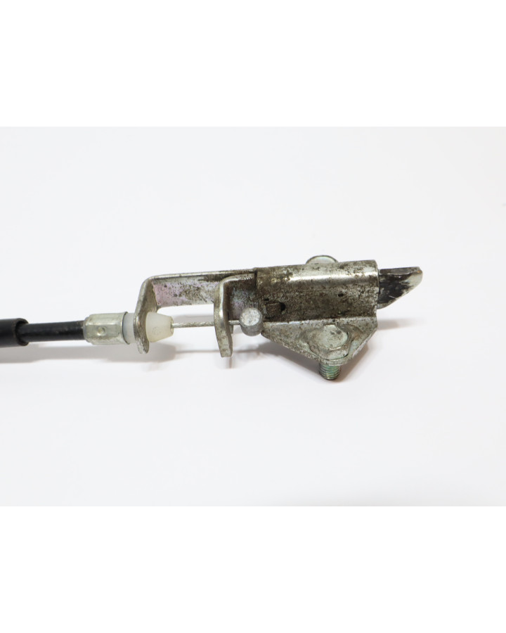 Yamaha MT-07, sadellås med vajer