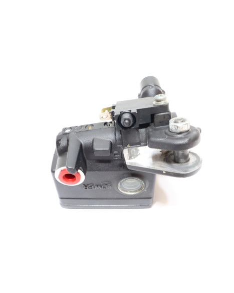 Yamaha MT-07, bromscylinder fram