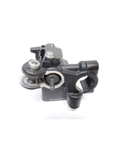 Yamaha MT-07, bromscylinder fram