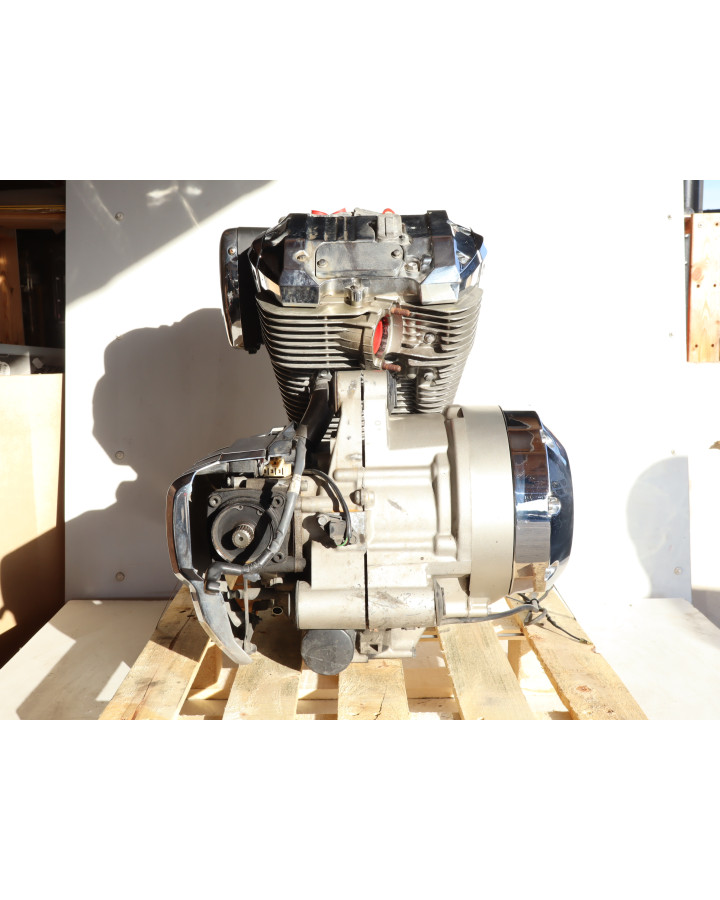 Honda VTX 1800, motor