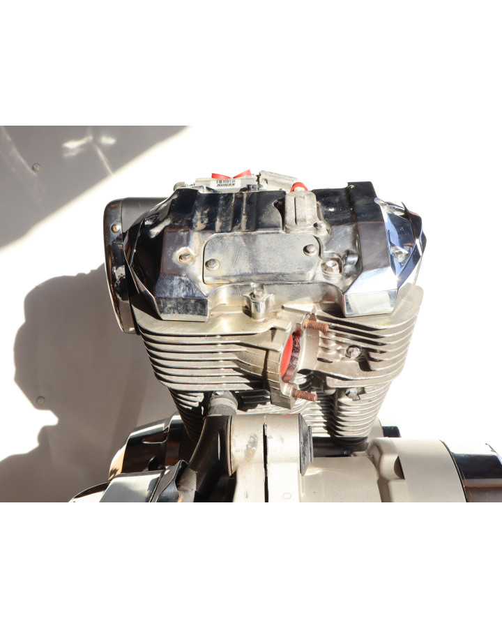 Honda VTX 1800, motor