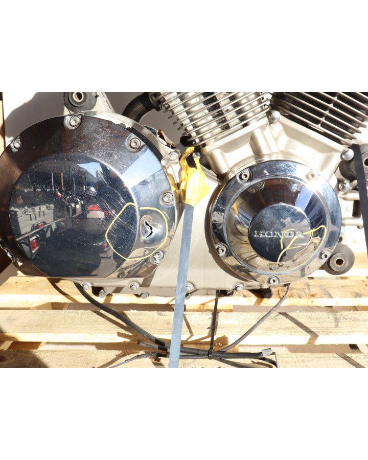 Honda VTX 1800, motor